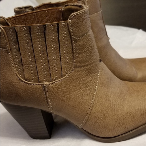Bongo pull on heel ankle boots booties flex size 8 tan brown faux leather - Picture 4 of 4